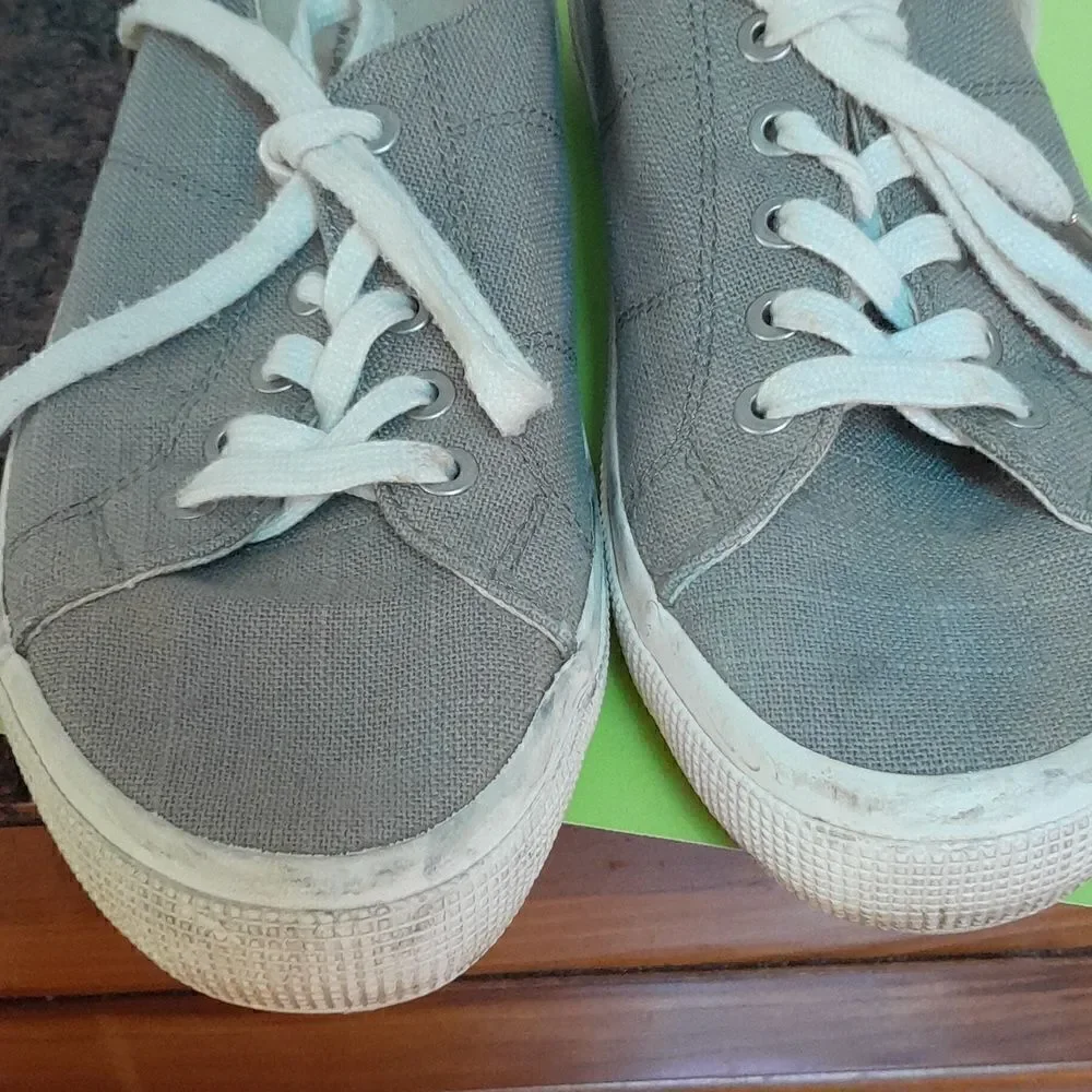 Lauren Ralph Lauren Grey Flax Jolie Sneakers...EUC
